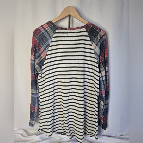 Maurices Plus Size 0X Striped Front Knot Button Tee – Casual & Flattering - Picture 5 of 6